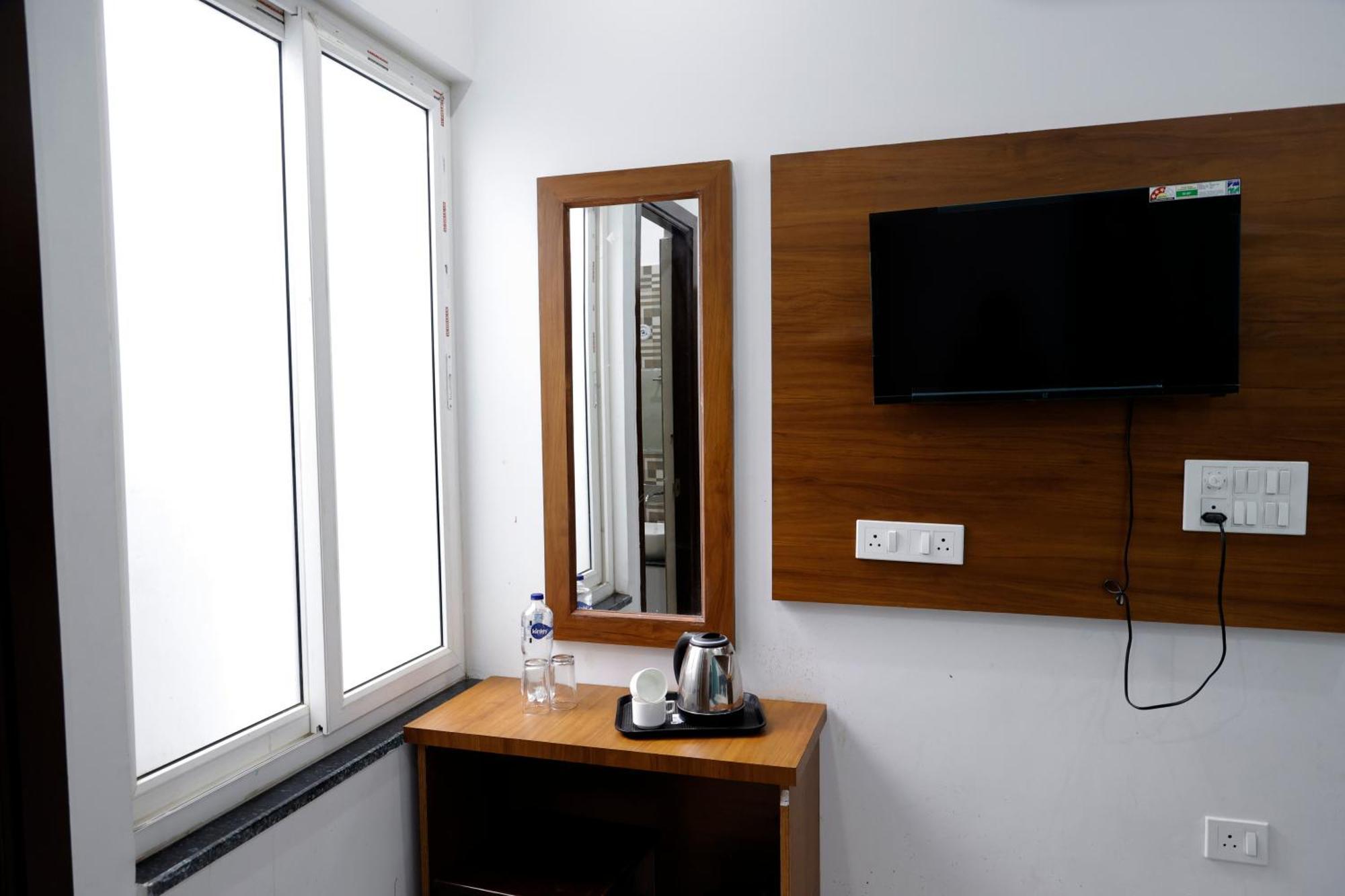 Hotel Parth Inn Rishīkesh Eksteriør bilde