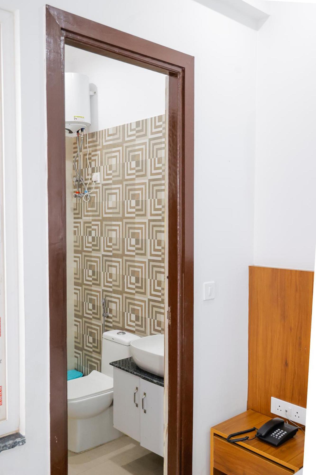Hotel Parth Inn Rishīkesh Eksteriør bilde