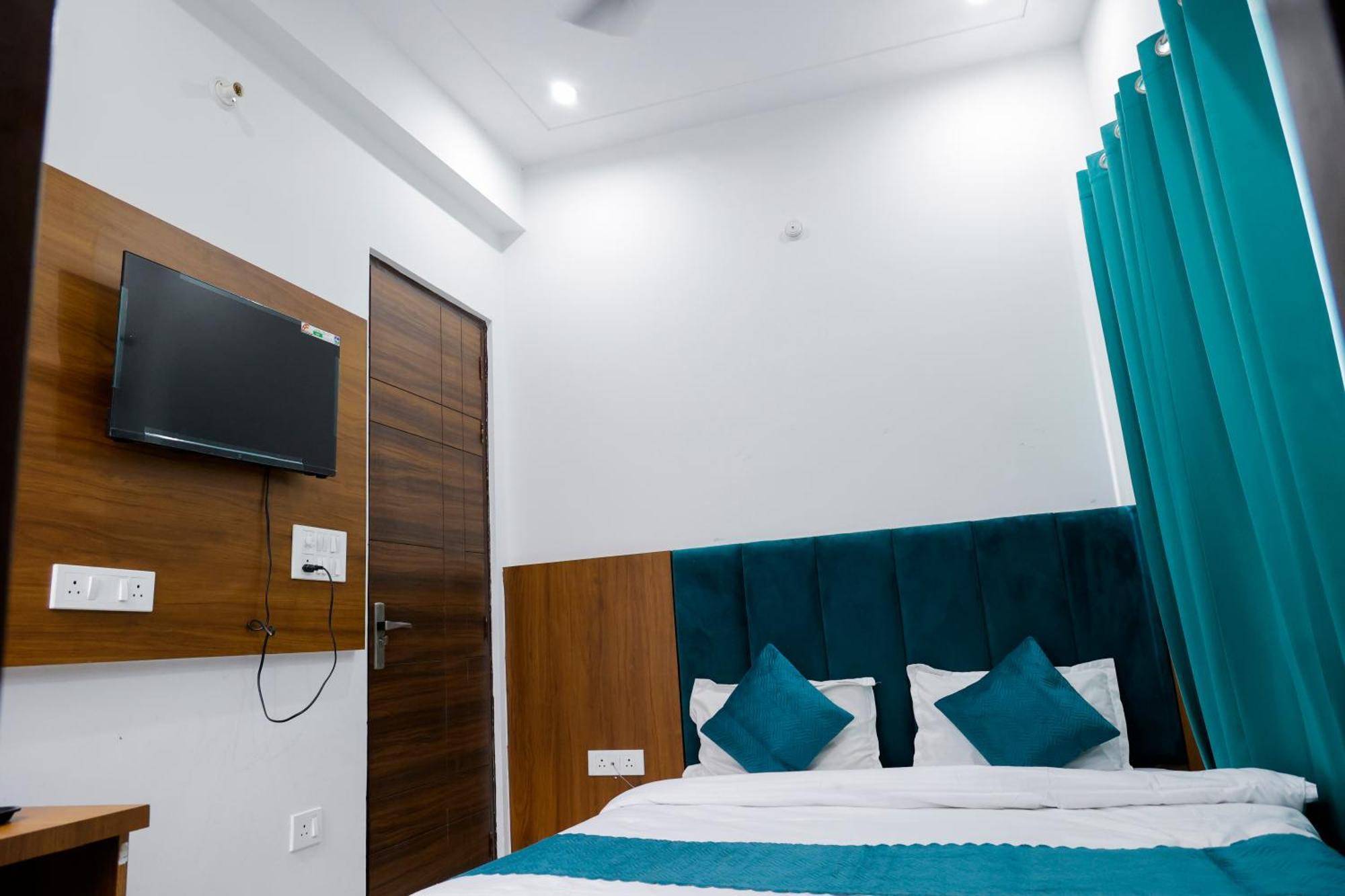 Hotel Parth Inn Rishīkesh Eksteriør bilde