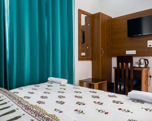 Hotel Parth Inn Rishīkesh Eksteriør bilde