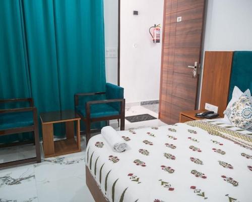 Hotel Parth Inn Rishīkesh Eksteriør bilde